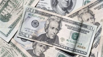 سعر الدولار في البنوك والسوق السوداء لهذا اليوم الإثنين