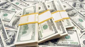 سعر الدولار أمام الجنيه بخسارة 15 قرشًا دون مستوى