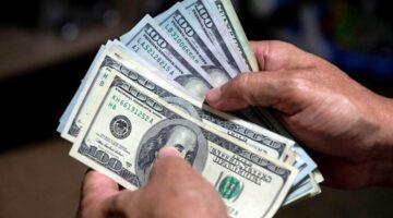 ملحوظ في أسعار الدولار على الساحة العالمية