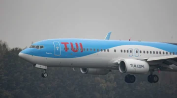 العمانية تحصل على حصة في شركة TUI الألمانية لتعزيز.webp