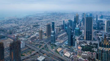 مالية للعاملين الوافدين في الإمارات.webp