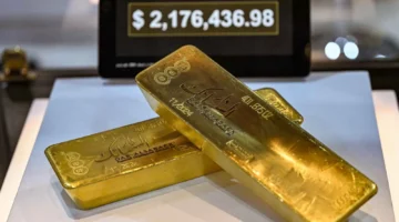 اقتراب واشنطن من إغلاق حكومي هل يرتفع سعر الذهب.webp