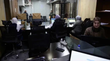 الاقتصاد السورية تُلزم حاملي إجازة المأجور بالعودة إلى العمل.webp