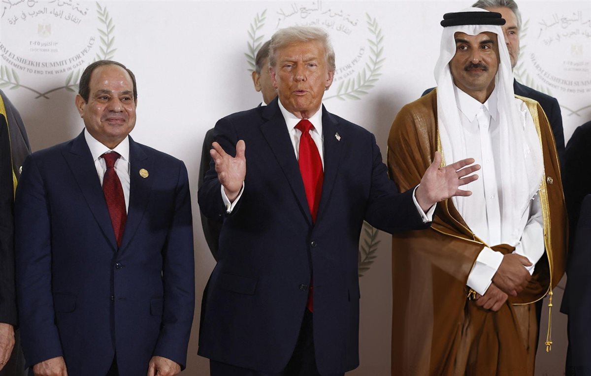 1760377160 737 تعاون من أجل السلام وإعادة إعمار غزة