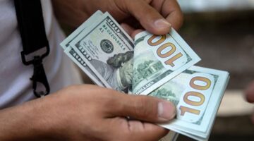 صرف الدولار تعيش استقراراً ملحوظاً في الأسواق المحلية بغداد