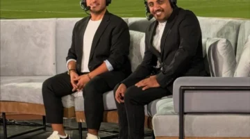 أوس وكريم عفيفي يشجعان منتخب مصر خلال مباراته ضد.webp