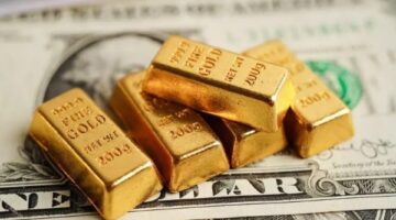 أسعار الذهب يعكس استمرار الإغلاق الحكومي الأمريكي وتوقعات خفض