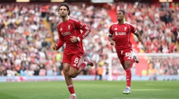 الميداني يبرز كأداة تشيلسي وليفربول في قمة الدوري الإنجليزي.webp