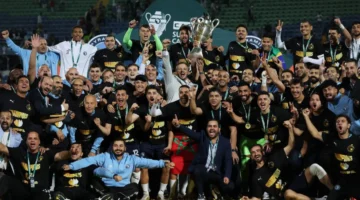 يحقق إنجازًا تاريخيًا مع نيله اللقب الأول في كأس.webp