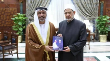 محمد بن زايد لمهمة الأزهر أسفر عن مبادرات إنسانية.webp