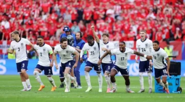 إنجلترا لمبارياتها ضد ويلز ولاتفيا في تصفيات كأس العالم.webp