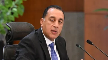الوزراء يراقب إجراءات وتوجيهات فحص ومتابعة السلع والمنتجات.webp