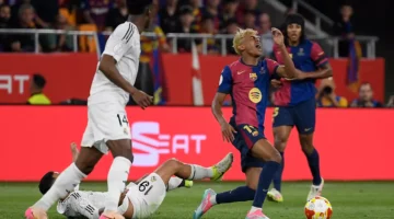 برشلونة يُعلن عن تصميم قميصه لمواجهة ريال مدريد في.webp