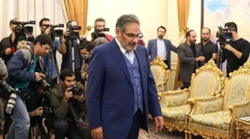 مكشوف الصدر يثير الجدل في طهران ابنة مستشار خامنئي.webp