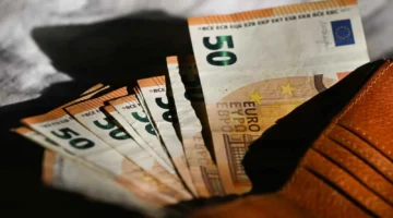 اليوروالدولار يرتفع داخل قناة متوازية.webp