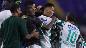 مباراة الرجاء مع المغرب الفاسي في الدوري المغربي.webp