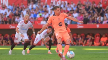 سينتقل ليفاندوفسكي إلى دوري عربي بعد مغادرته برشلونة؟.webp