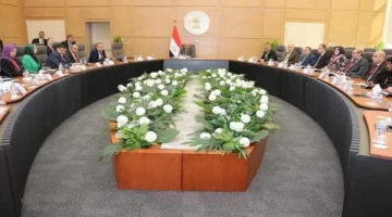 الكهرباء يلتقي برؤساء الأقسام ومديري ومسؤولي التدريب في الشركات.webp